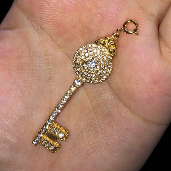 sorrelli sparkly key pendant ๐๐ - Picture 3 of 8